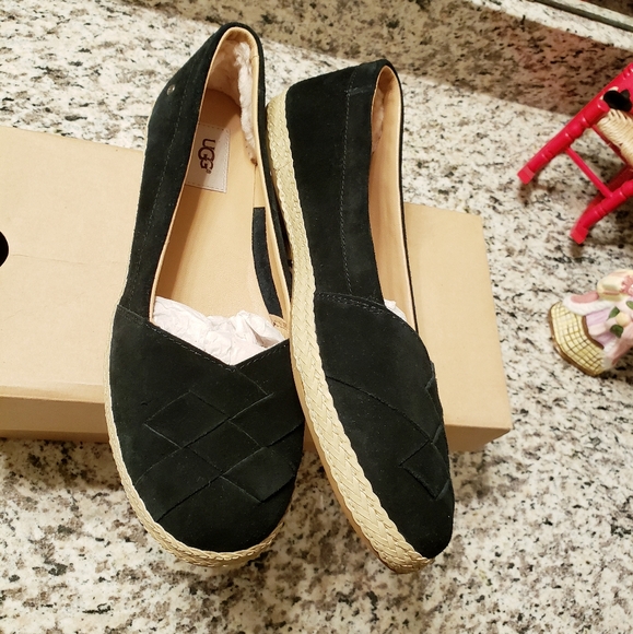 Shoes - Ugg Clarissa shoes size 11, new with box